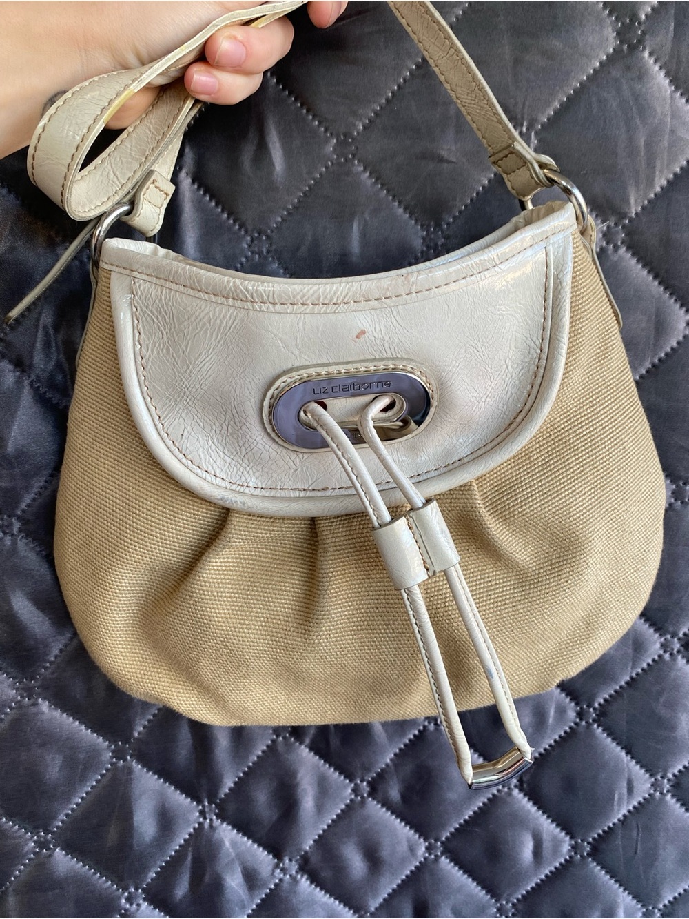 Y2K Liz Claiborne Beige and White Canvas Drawstring Shoulder Bag